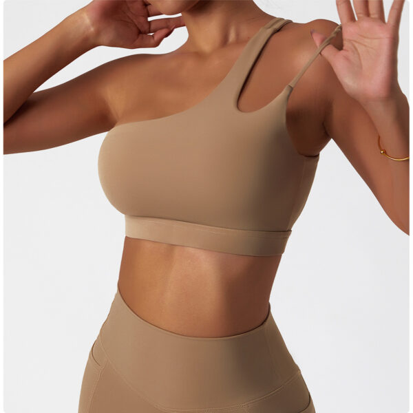 Dynamic Edge: Oblique One Shoulder Yoga Bra-Aston Sienna