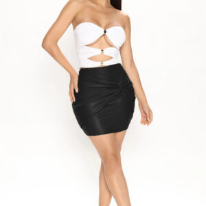 Trendy Elegance: High Waist Pleated Faux Leather Skirt