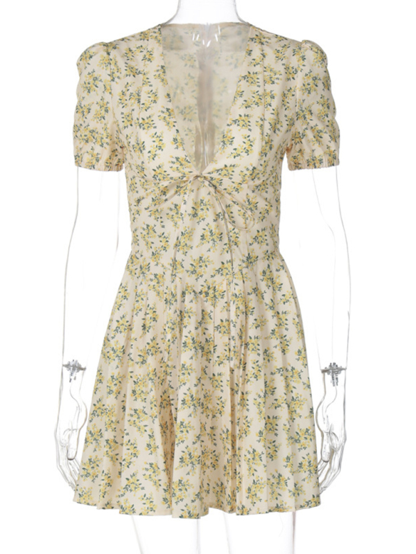 Deep V Slim Waist Short Sleeve Pleated Floral Dress - Image 2