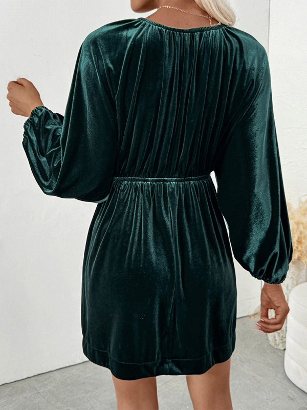 Pleated deep V neck velvet dress - Image 4
