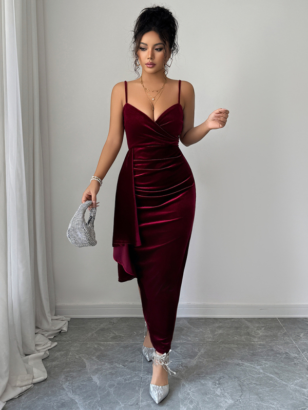 Elegant evening gown with suspenders and long dress - Image 4