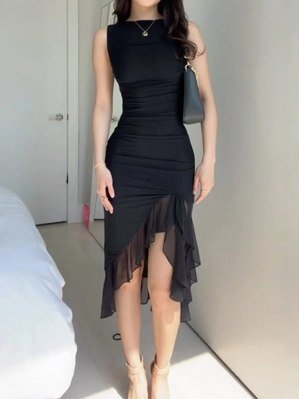 Mesh dress with irregular ear-cut waist and elegant pleat design