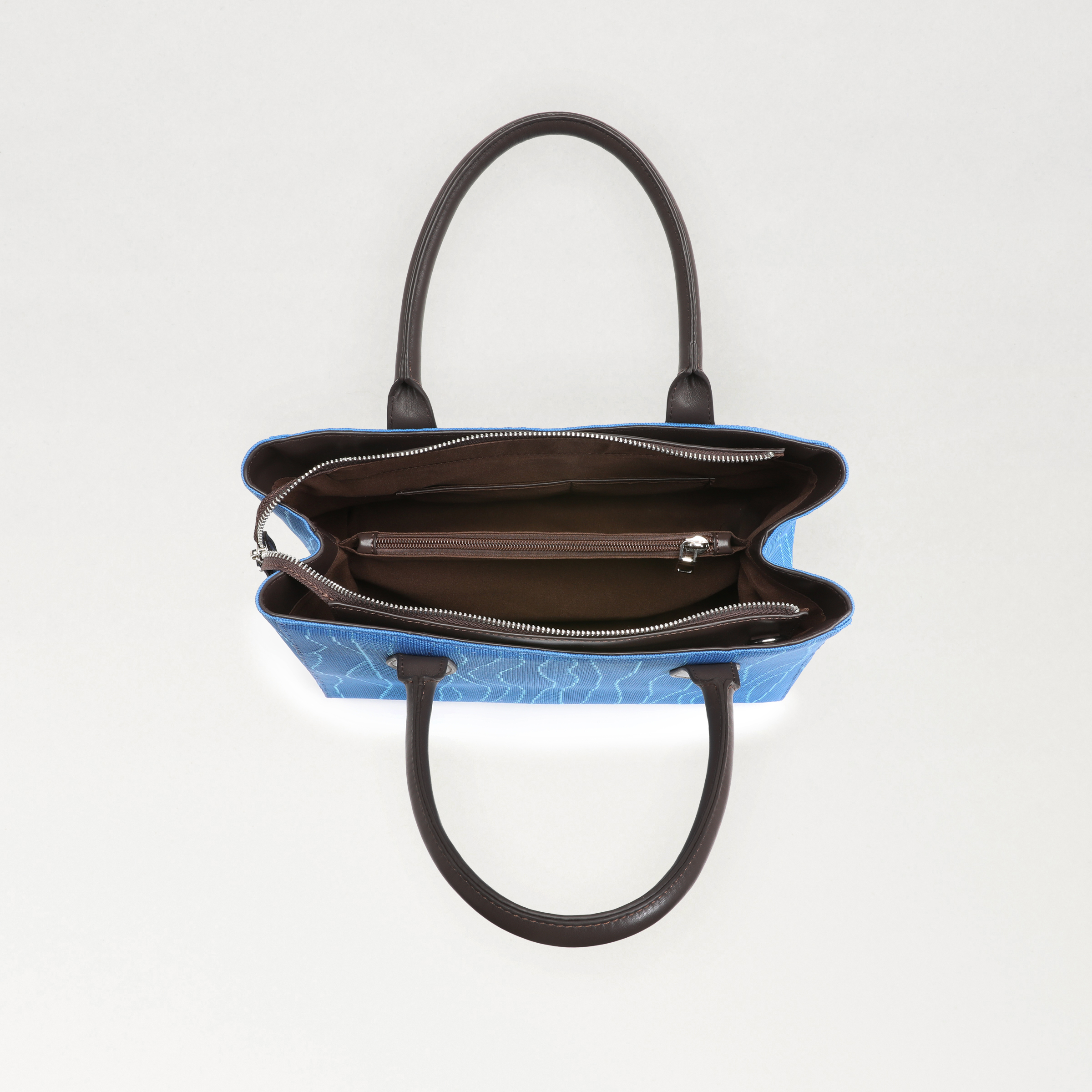 Color-contrast leather shoulder bag | 3D woven pattern small tote, one bag for commuting and shopping - Image 6