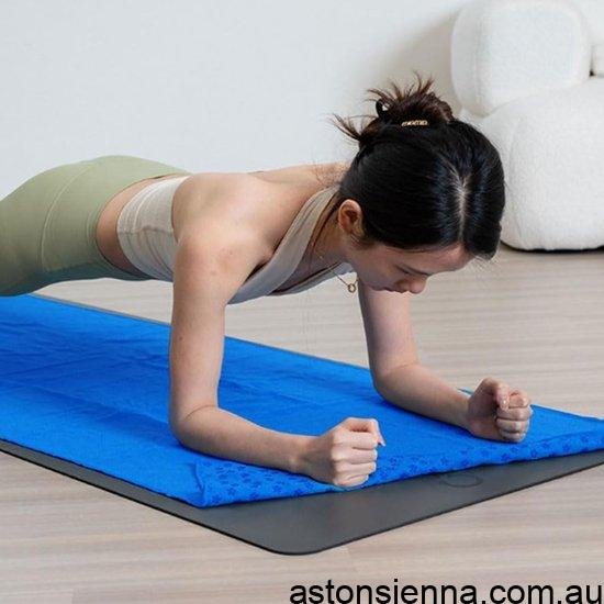 Yoga towel - Moisture-regulating and non-slip - Yoga towel - Quick-drying yoga mat fabric - Breathable yoga mat with mesh storage bag - Suitable for hot yoga, pilates and fitness - Blue - Image 2