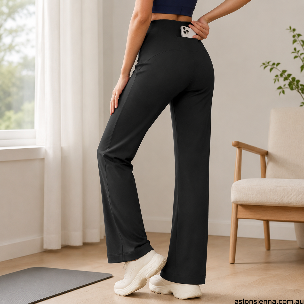 Women’s activewear bottoms including leggings, shorts and joggers from Aston Sienna.